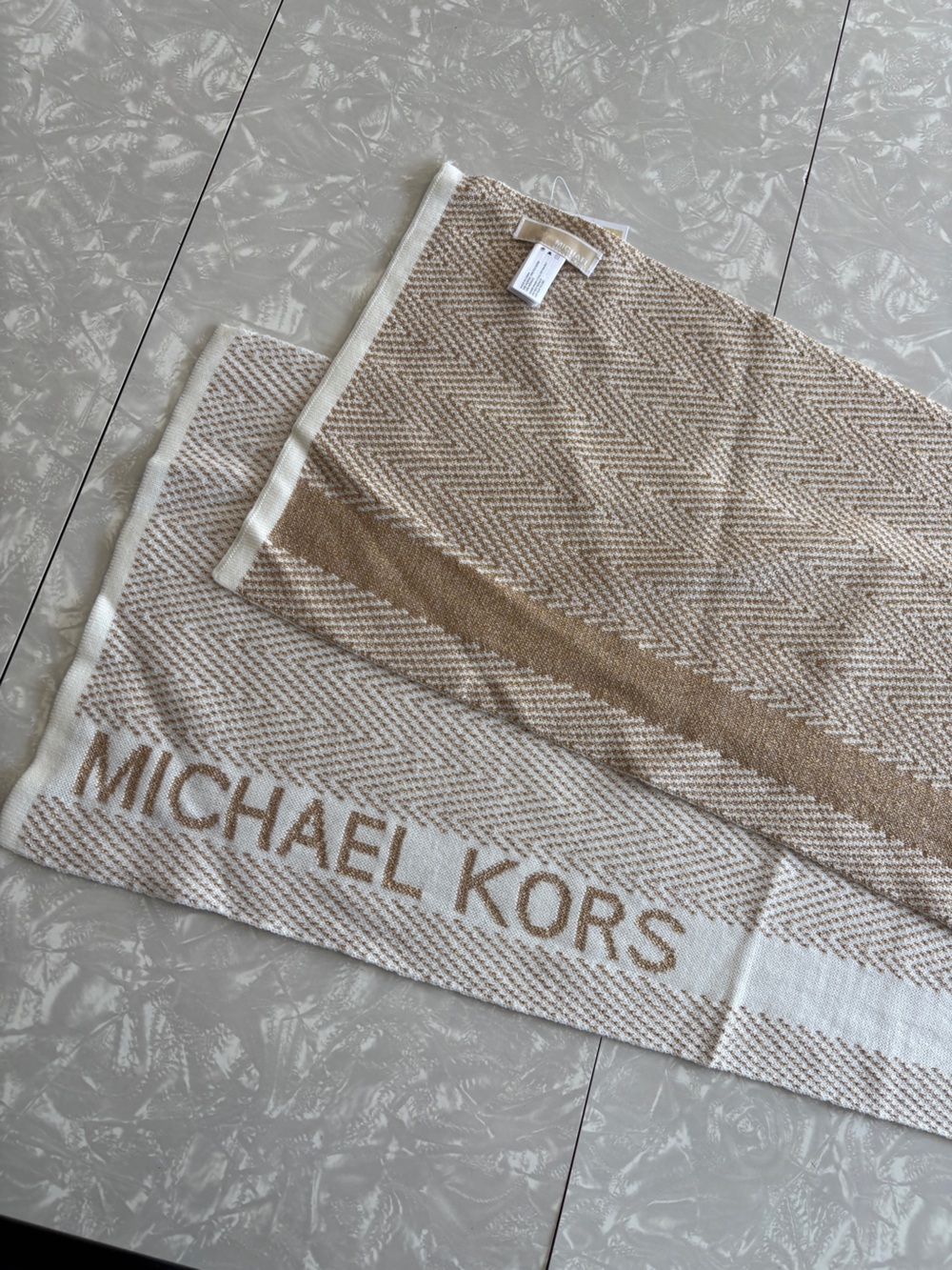 Michael Kors Neutral Herringbone Knit Scarf in Cream and Tan